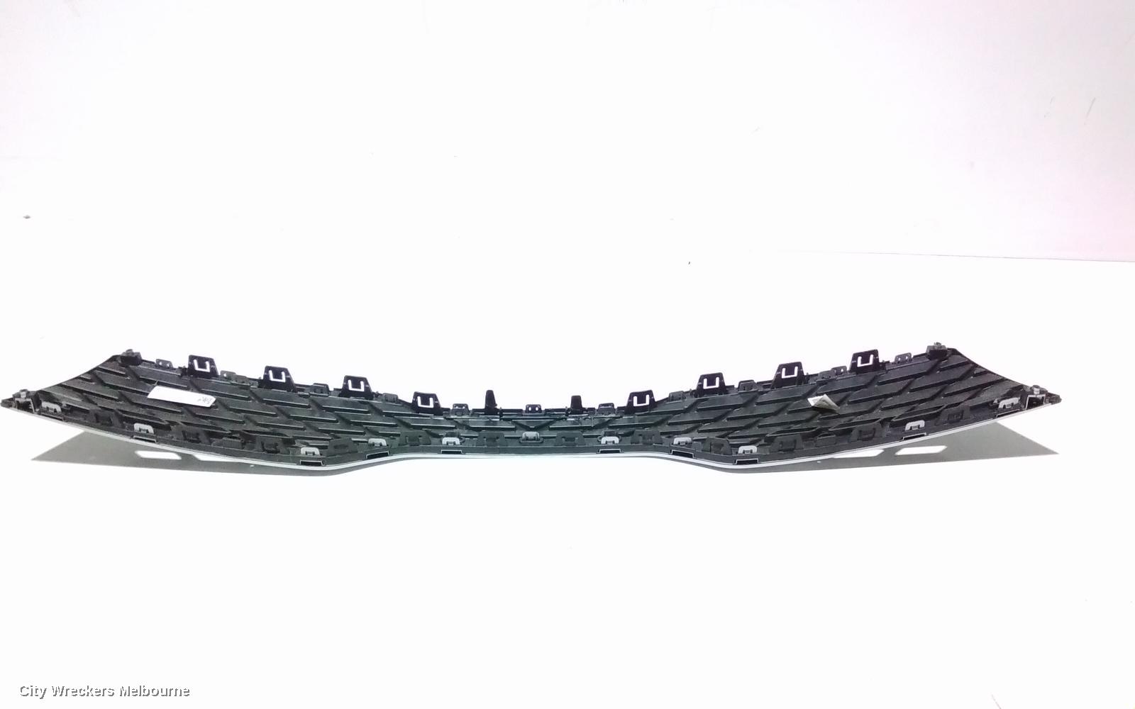 KIA RIO GRILLE, RADIATOR GRILLE, YB, S/SPORT, SILVER SURROUND TYPE, 12/2016 - 06/2020