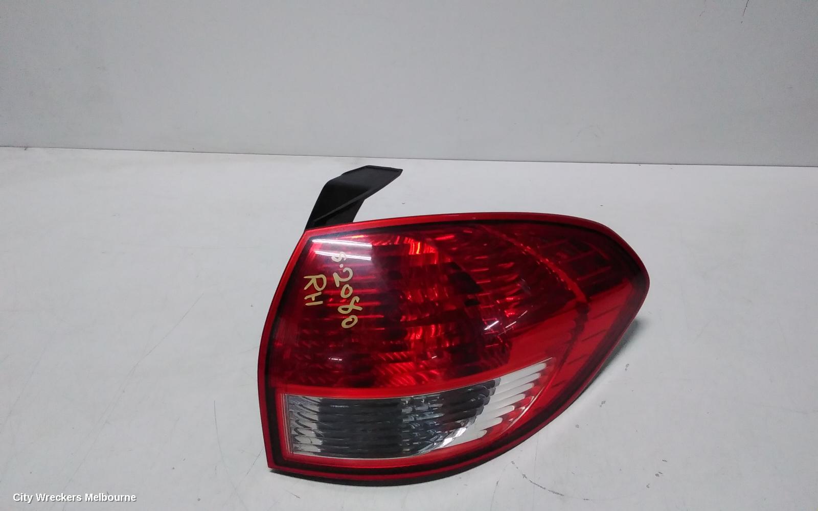 SUBARU TRIBECA RIGHT TAILLIGHT, B9, IN BODY, 12/2007 - 01/2014
