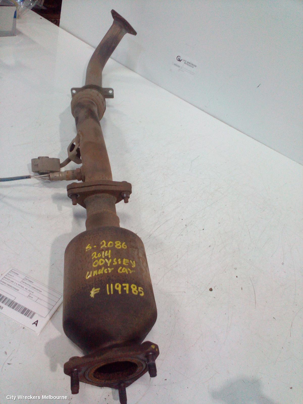 HONDA ODYSSEY CATALYTIC CONVERTER, UNDER CAR, 2.4, PETROL, RC, 02/2014 ONWARDS