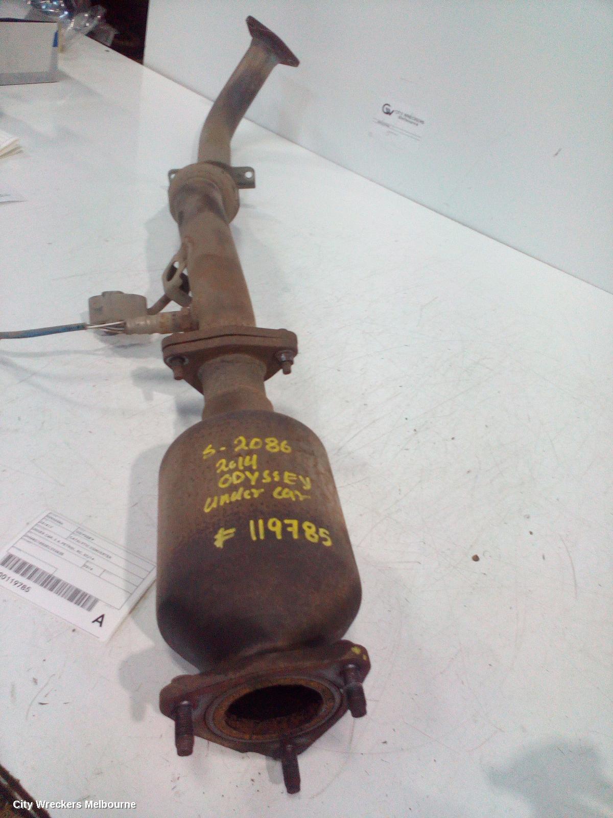 HONDA ODYSSEY CATALYTIC CONVERTER, UNDER CAR, 2.4, PETROL, RC, 02/2014 ONWARDS