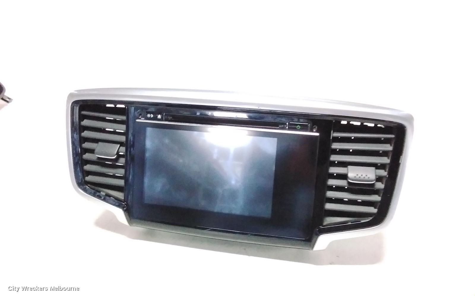 HONDA ODYSSEY RADIO/CD/DVD/SAT/TV, RC1, DISPLAY UNIT, 7IN TOUCHSCREEN, W/ SAT NAV TYPE, 02/2014 - 12/2020