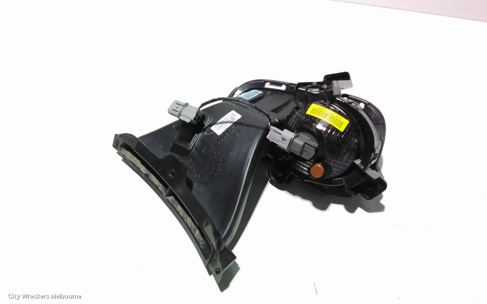 KIA RIO RIGHT INDICATOR/FOG/SIDE, BUMPER FOGLAMP, YB, PROJECTOR TYPE, 12/2016 ONWARDS