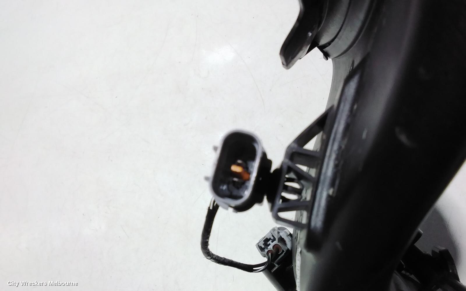 KIA RIO RIGHT INDICATOR/FOG/SIDE, BUMPER FOGLAMP, YB, PROJECTOR TYPE, 12/2016 ONWARDS