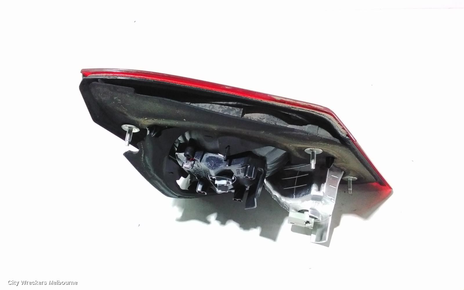 HONDA CIVIC REAR GARNISH, BOOTLID LAMP (RH SIDE), 8TH GEN, 01/2009 - 12/2011