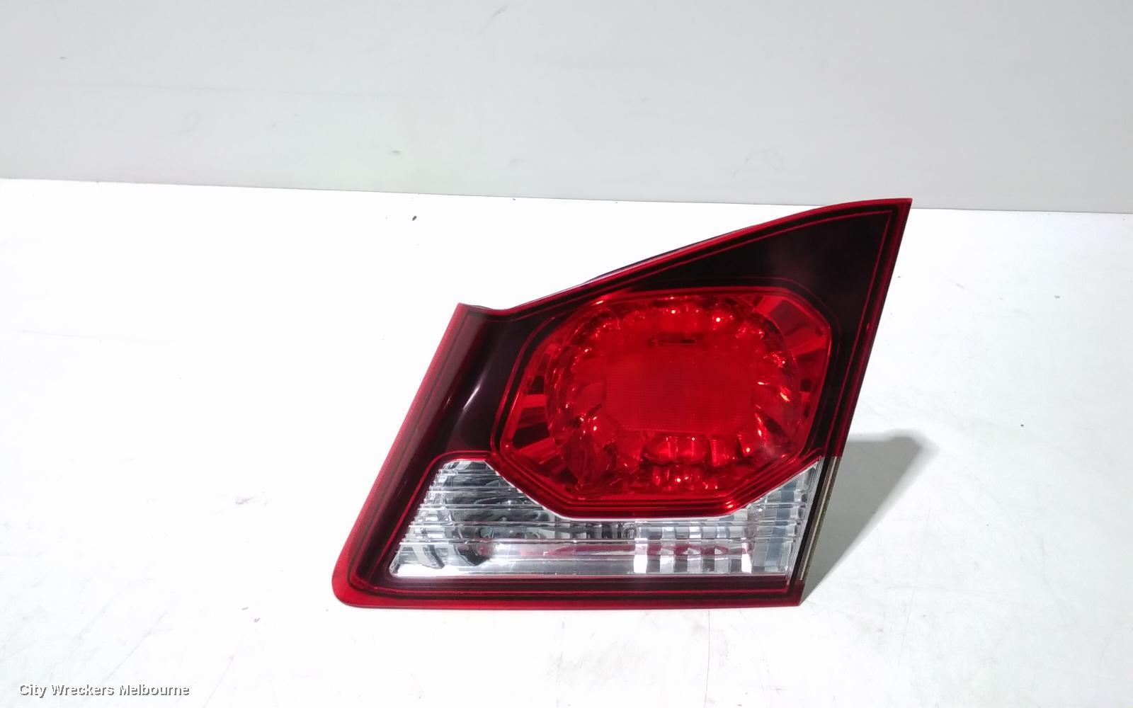 HONDA CIVIC REAR GARNISH, BOOTLID LAMP (RH SIDE), 8TH GEN, 01/2009 - 12/2011