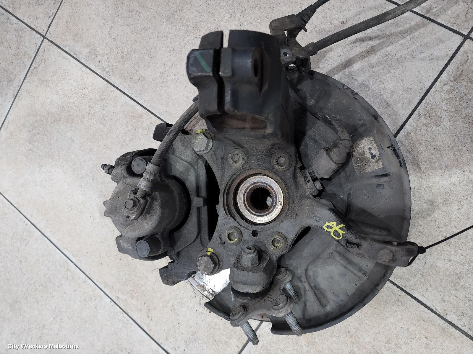 VOLKSWAGEN TIGUAN RIGHT FRONT HUB ASSEMBLY, 2.0, TURBO PETROL, 5N, 05/2008 - 08/2016