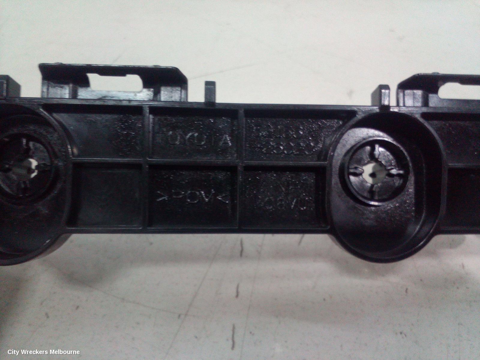 TOYOTA HIACE, 300 SERIES, 02/2019 ONWARDS, LHR BAR BRAKET: 94060