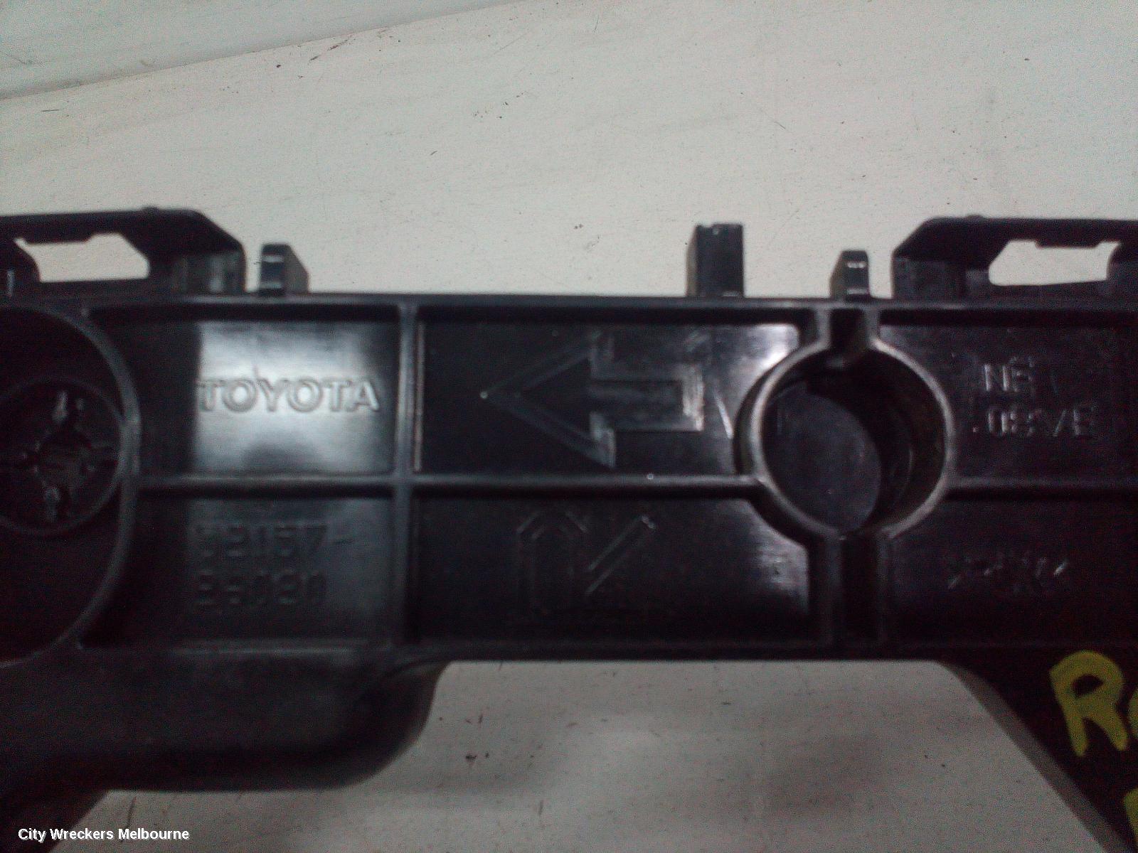 TOYOTA HIACE, 300 SERIES, 02/2019 ONWARDS, RHR BAR BRAKET: 94061