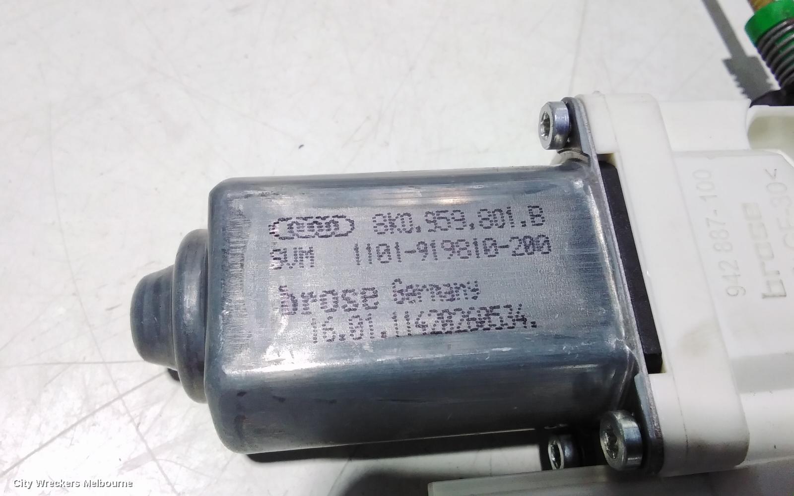 AUDI Q5 LEFT FRONT WINDOW REG/MOTOR, 8R, 03/2009 - 01/2017