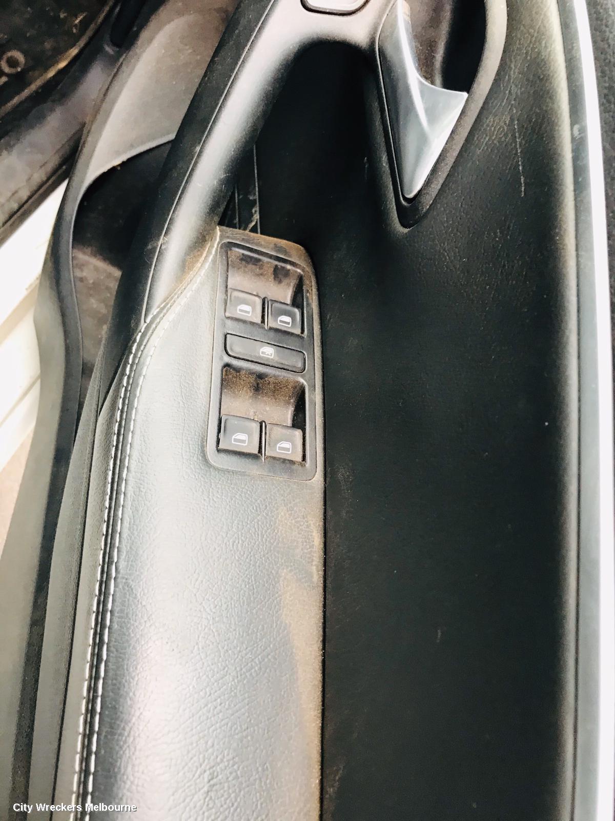 VOLKSWAGEN POLO LEFT FRONT DOOR WINDOW, 6R, 5DR HATCH, 05/2014 - 09/2017