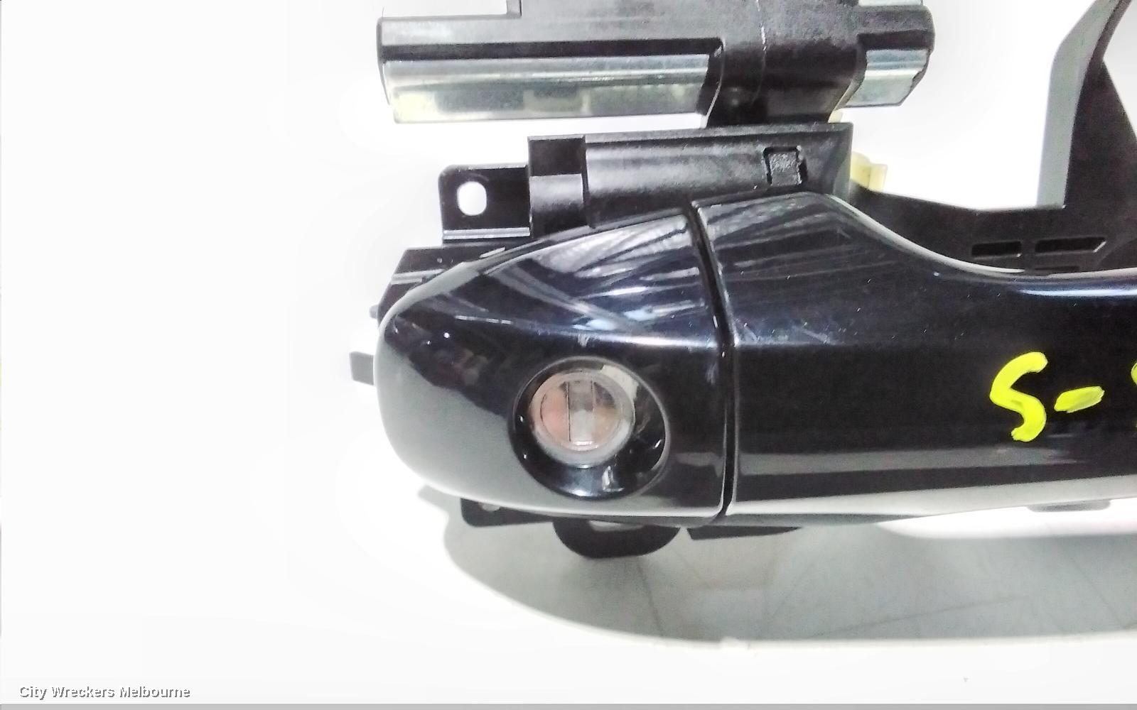 TOYOTA KLUGER DOOR HANDLE, OUTER, RH FRONT, NON KEYLESS ENTRY TYPE, GSU50/GSU55, 03/2014 - 02/2021
