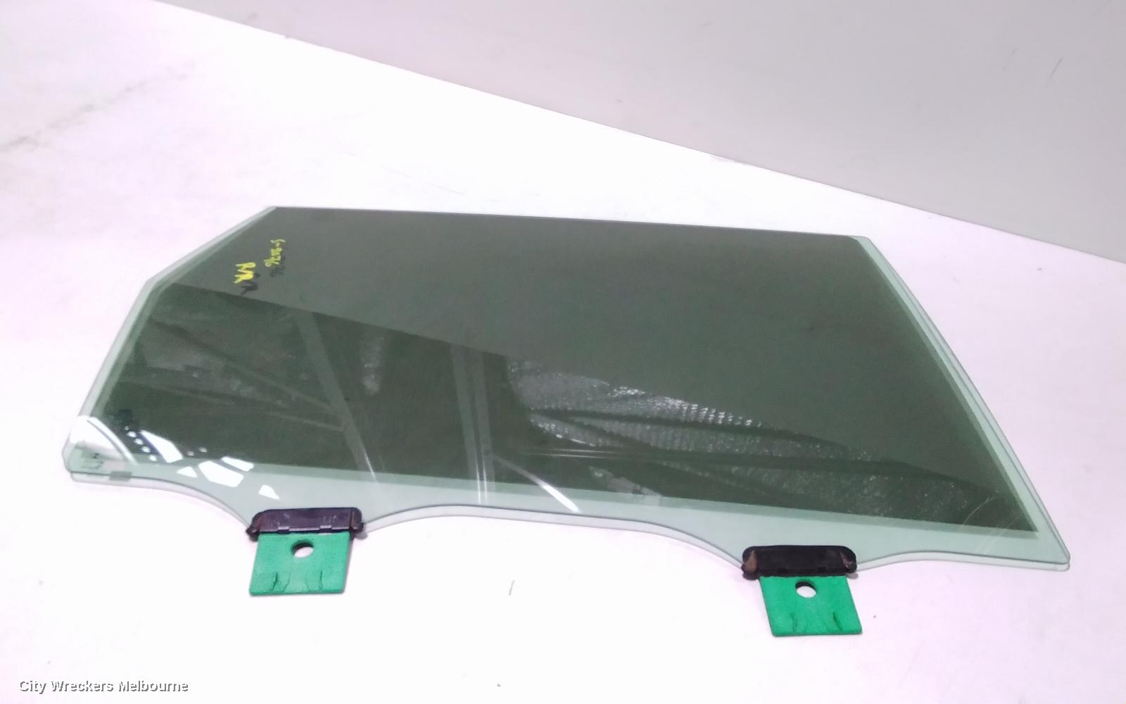 AUDI Q7 RIGHT REAR DOOR WINDOW, 4M, 07/2015 ONWARDS