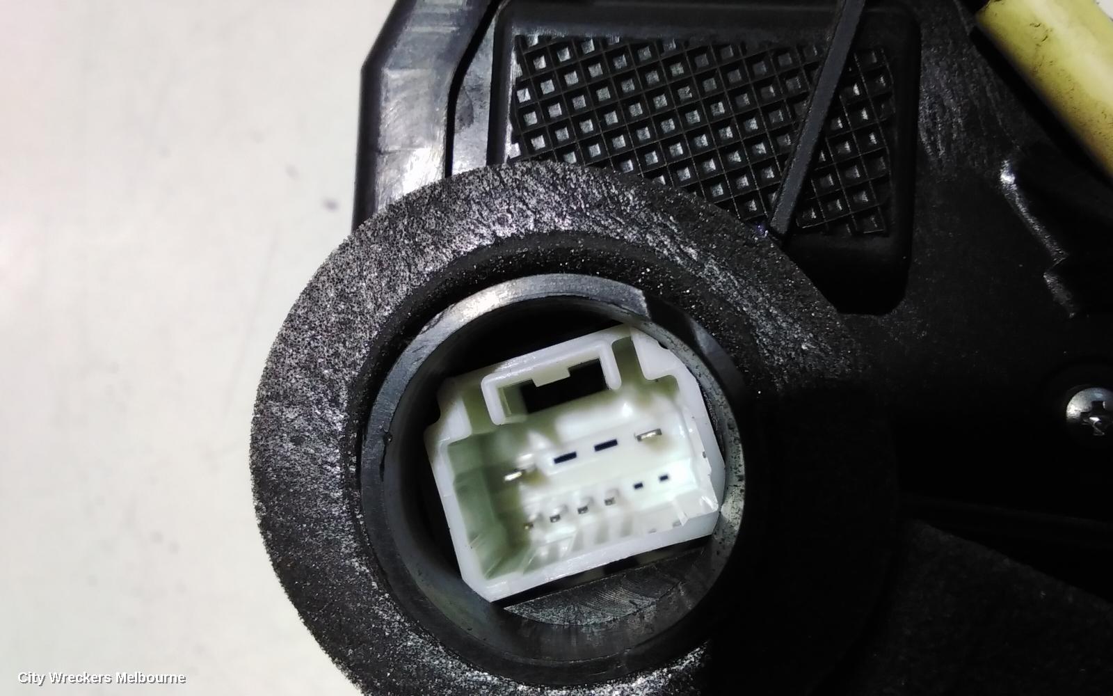TOYOTA HIACE DOOR/BOOT/GATE LOCK, LEFT FRONT DOOR LOCK, TRH/KDH, 03/2005 - 04/2019
