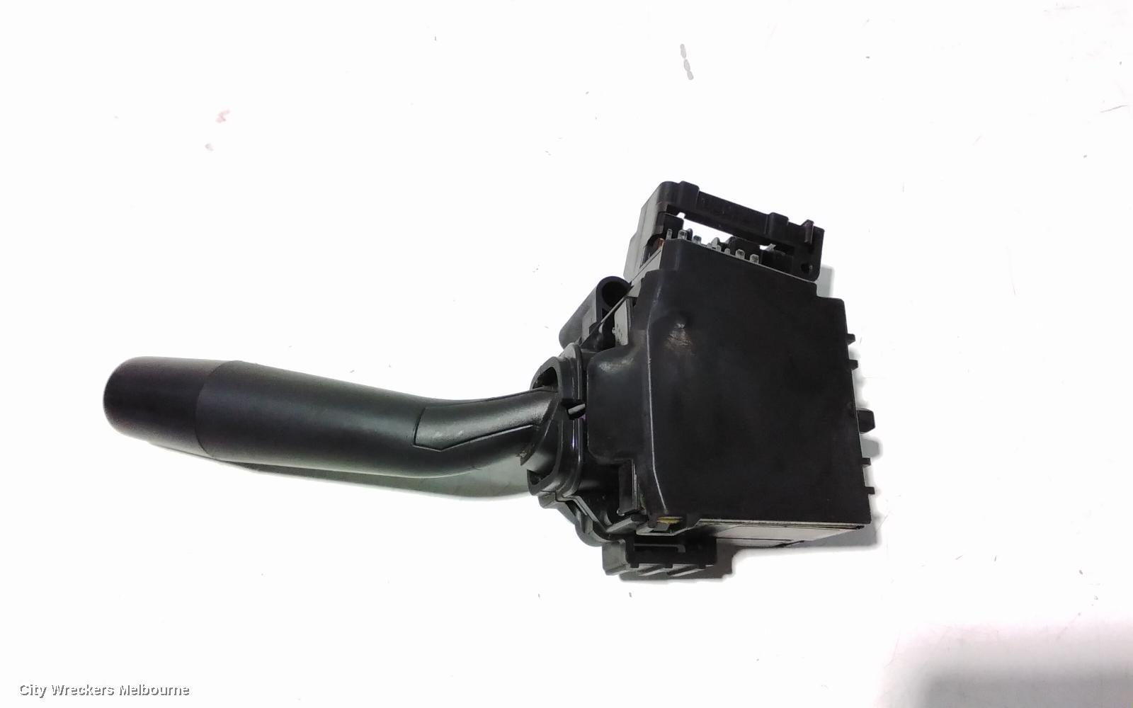 TOYOTA HIACE COMBINATION SWITCH, FLASHER SWITCH, TRH/KDH, 03/2005 - 01/2014