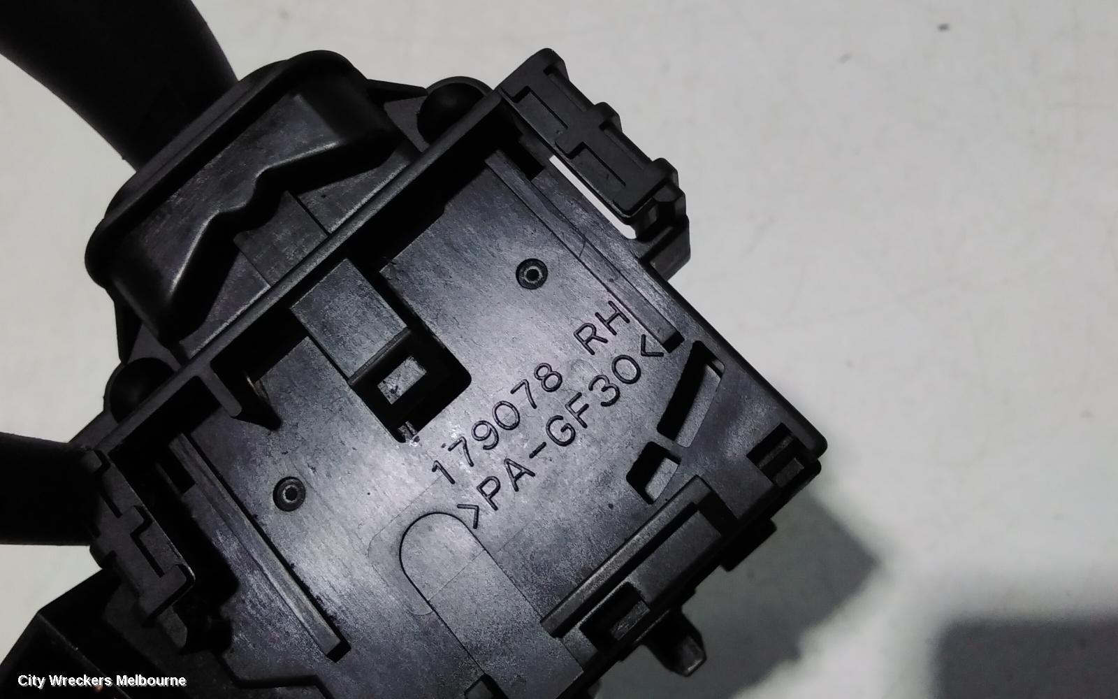 TOYOTA HIACE COMBINATION SWITCH, FLASHER SWITCH, TRH/KDH, 03/2005 - 01/2014