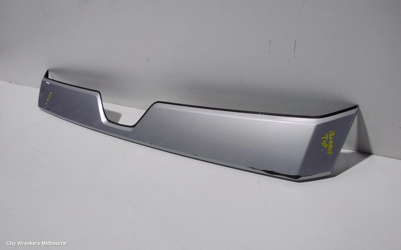 TOYOTA HIACE, 300 SERIES, 02/2019 ONWARDS, BONNET MOULD: 94191