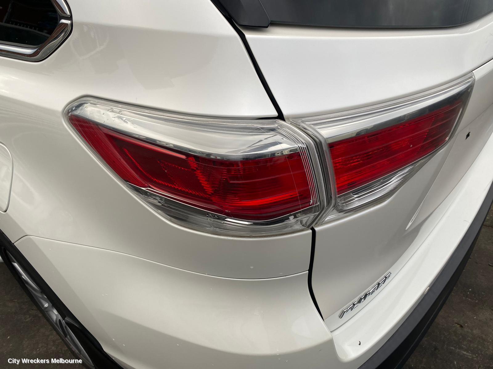 TOYOTA KLUGER ROOF RAIL