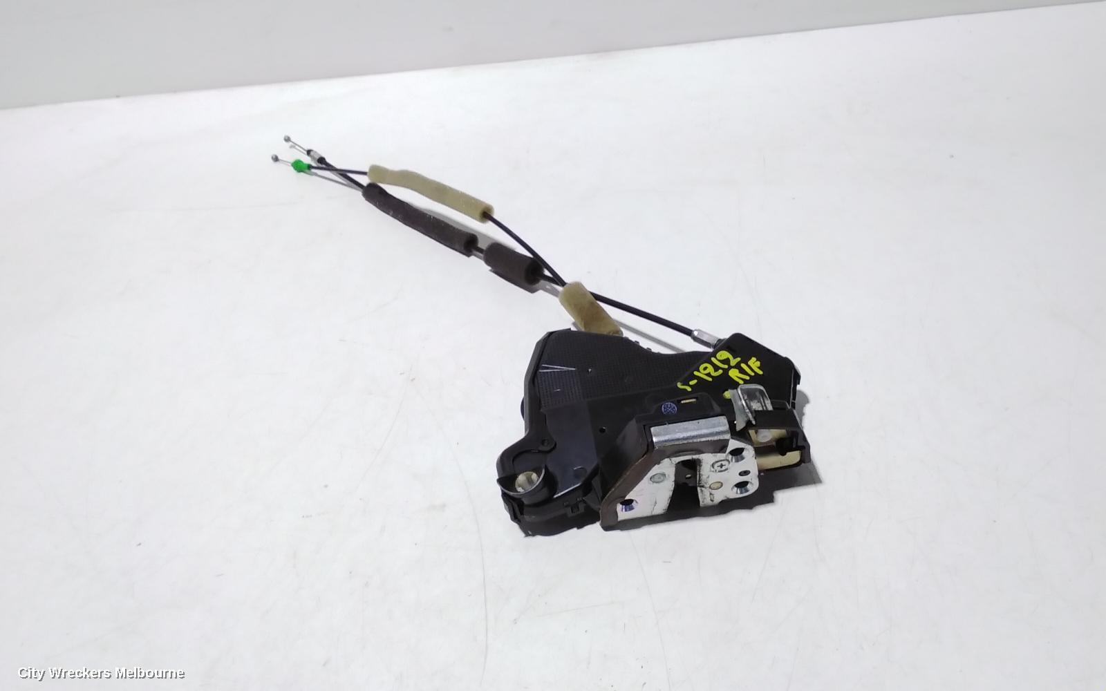 LEXUS ES300 (92-05) DOOR/BOOT/GATE LOCK, MCV30, RIGHT FRONT DOOR LOCK, 10/2001 - 12/2005
