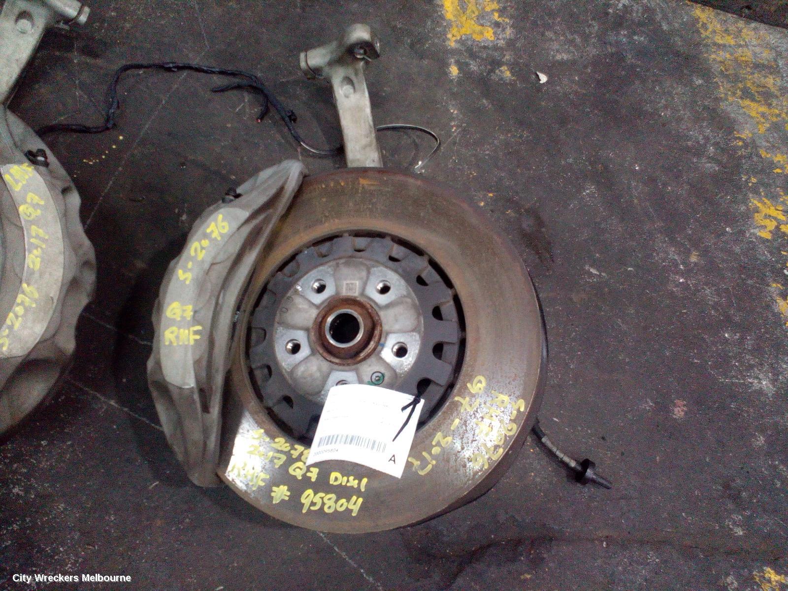 AUDI Q7 RIGHT FRONT HUB ASSEMBLY, 4M, 07/2015 ONWARDS