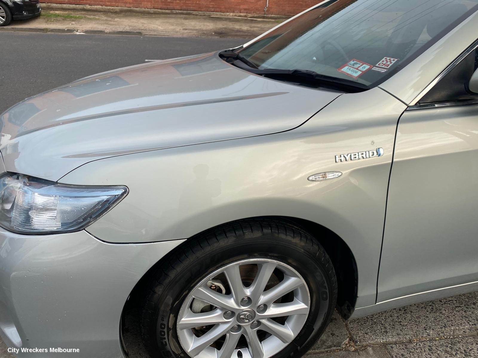 TOYOTA CAMRY REAR GARNISH, BOOTLID LAMP (RH SIDE), HYBRID, LED TYPE, AHV40, 12/2009 - 11/2011