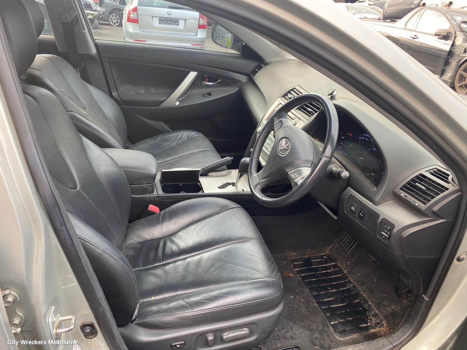 TOYOTA CAMRY REAR GARNISH, BOOTLID LAMP (RH SIDE), HYBRID, LED TYPE, AHV40, 12/2009 - 11/2011