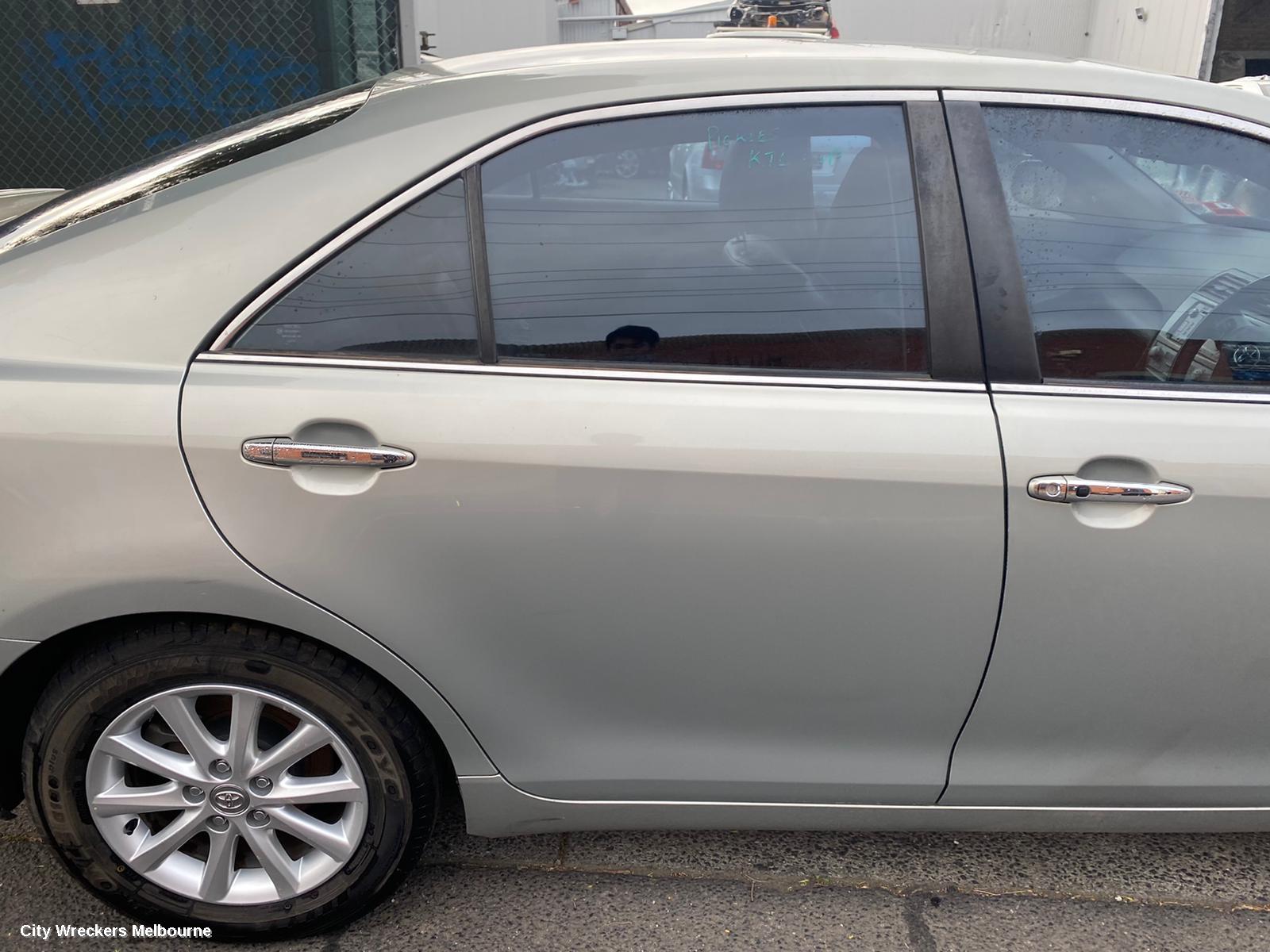 TOYOTA CAMRY REAR GARNISH, BOOTLID LAMP (RH SIDE), HYBRID, LED TYPE, AHV40, 12/2009 - 11/2011