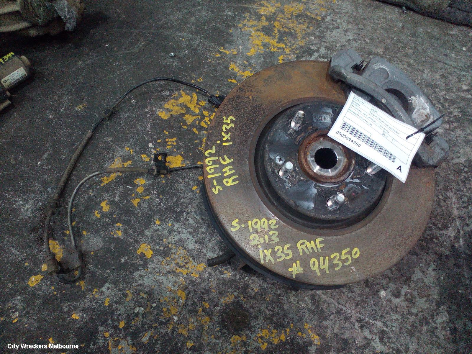 HYUNDAI IX35 RIGHT FRONT HUB ASSEMBLY, LM SERIES, 4WD, PETROL, 11/2009 - 01/2016