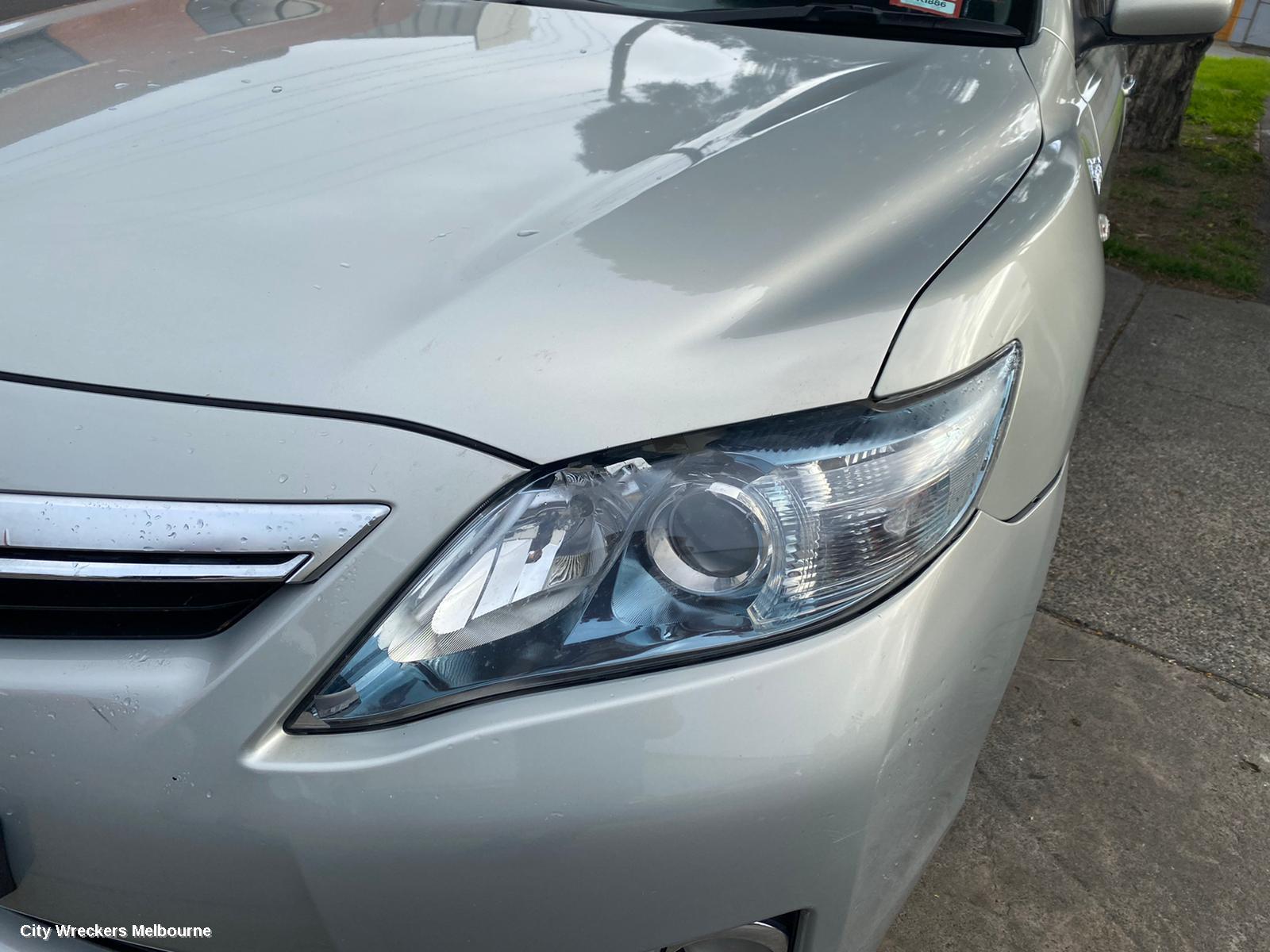 TOYOTA CAMRY REAR GARNISH, BOOTLID LAMP (RH SIDE), HYBRID, LED TYPE, AHV40, 12/2009 - 11/2011