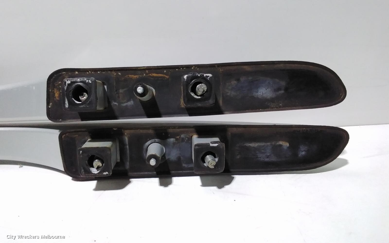 NISSAN PATHFINDER ROOF RAIL