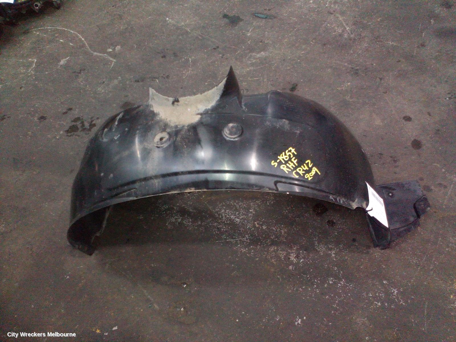 HOLDEN CRUZE RIGHT GUARD LINER, FRONT, JG, 03/2009 - 02/2011