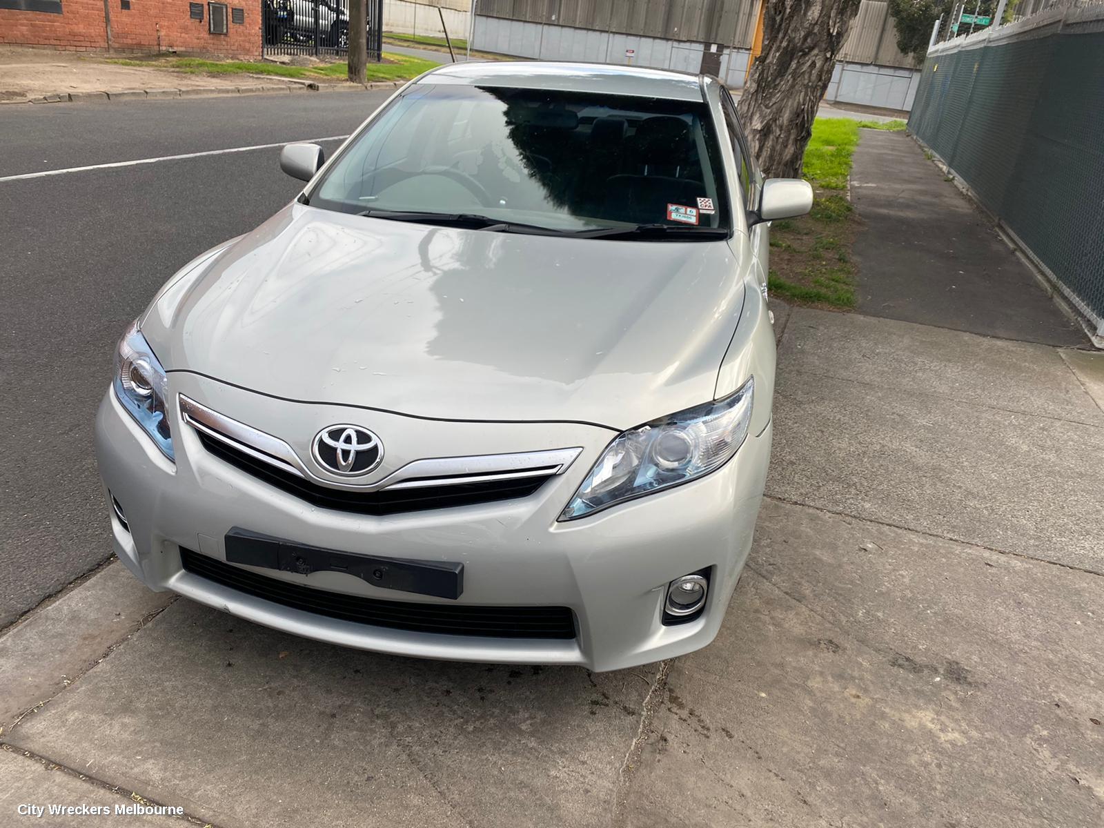 TOYOTA CAMRY REAR GARNISH, BOOTLID LAMP (RH SIDE), HYBRID, LED TYPE, AHV40, 12/2009 - 11/2011