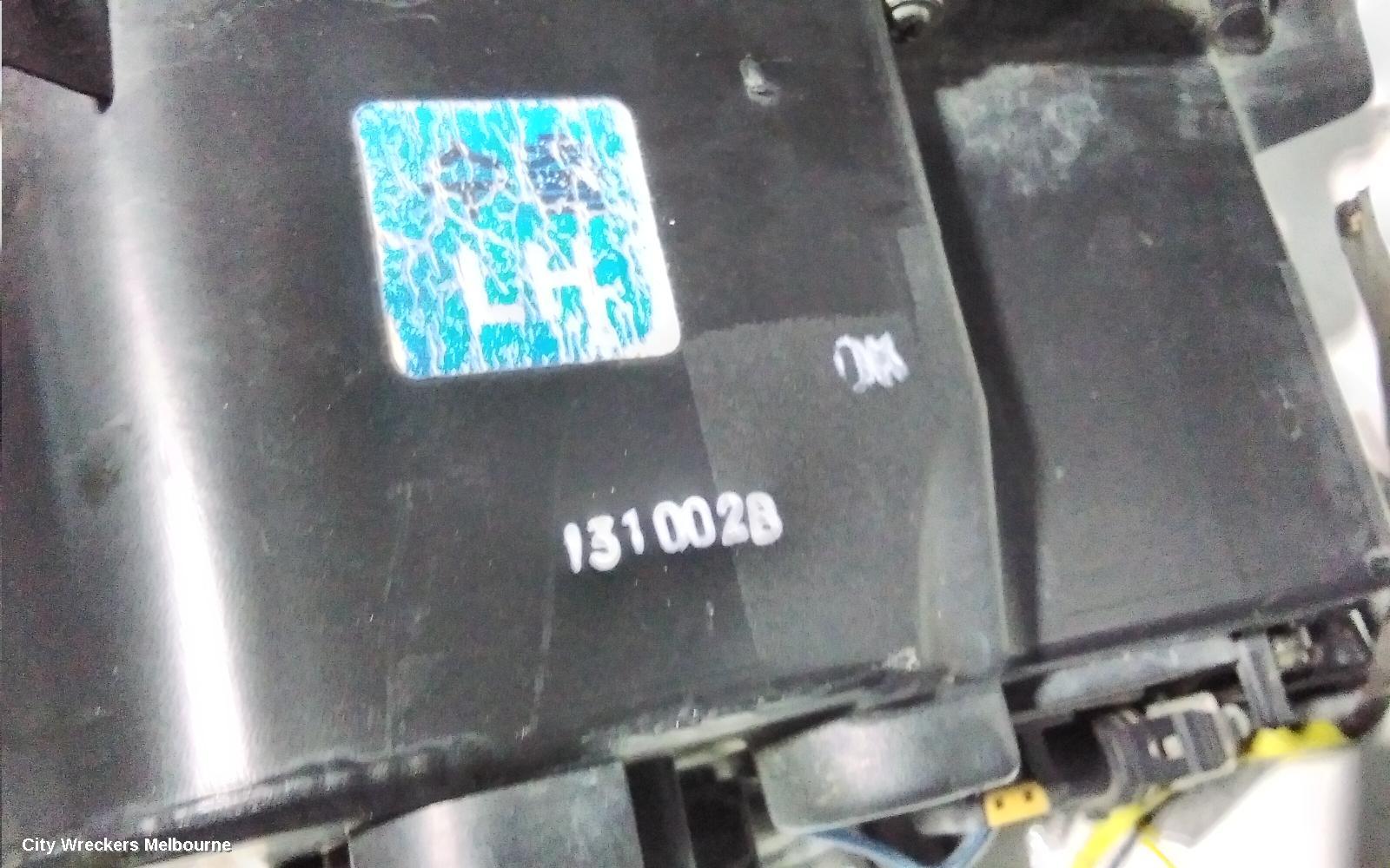 KIA SORENTO LEFT INDICATOR/FOG/SIDE, BUMPER FOGLAMP, XM, 10/2012 - 12/2014