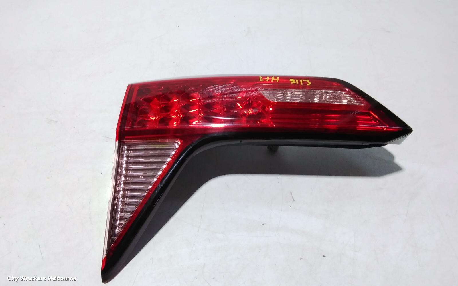 HONDA HRV REAR GARNISH, TAILGATE LAMP (LH SIDE), RU5, VTI, LED, NON OPTICAL GUIDE TYPE, 12/2014 - 06/2018
