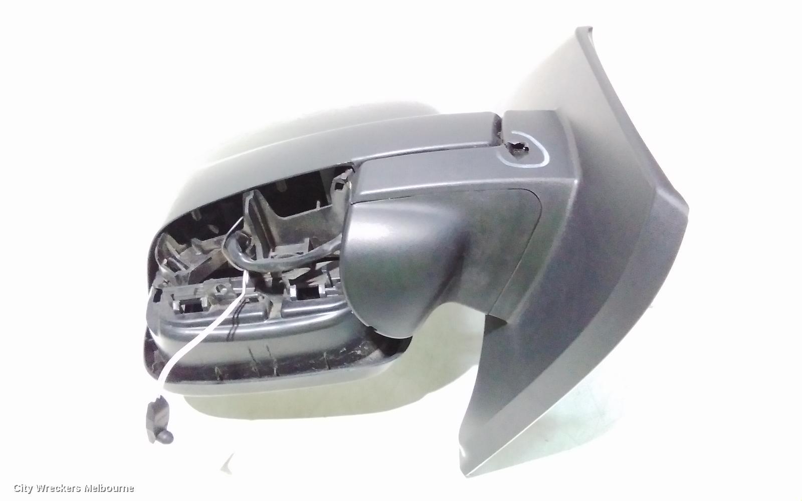 MITSUBISHI EXPRESS RIGHT DOOR MIRROR, SN, BLACK TYPE, 03/2020 ONWARDS
