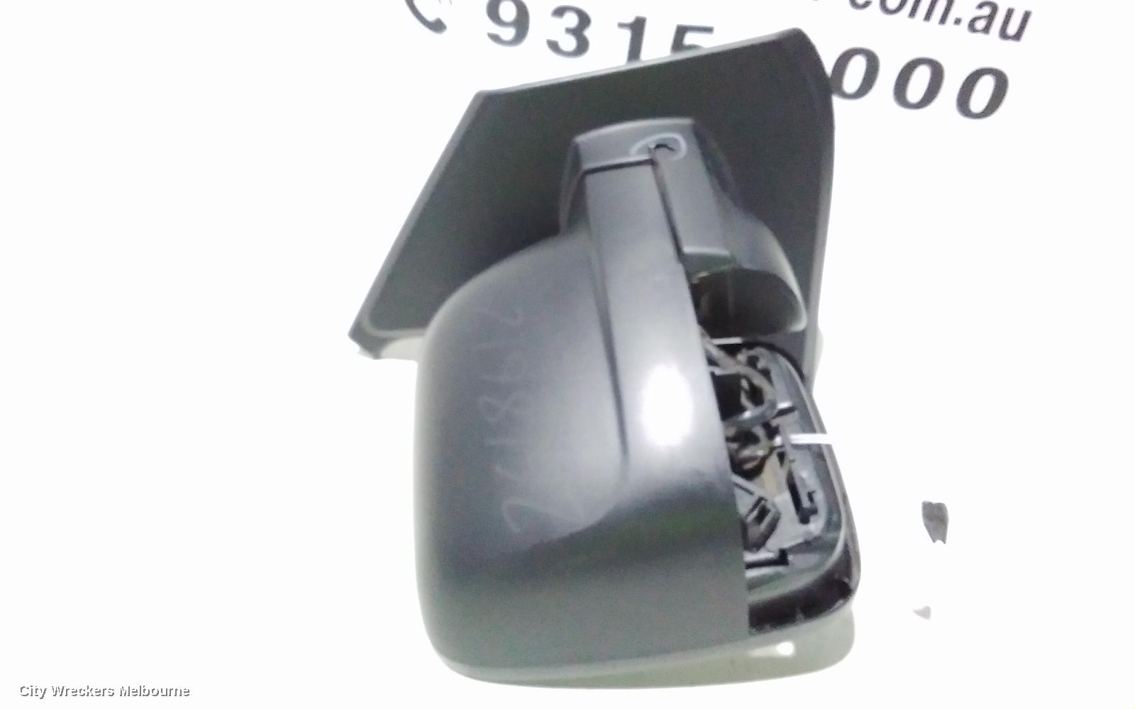 MITSUBISHI EXPRESS RIGHT DOOR MIRROR, SN, BLACK TYPE, 03/2020 ONWARDS