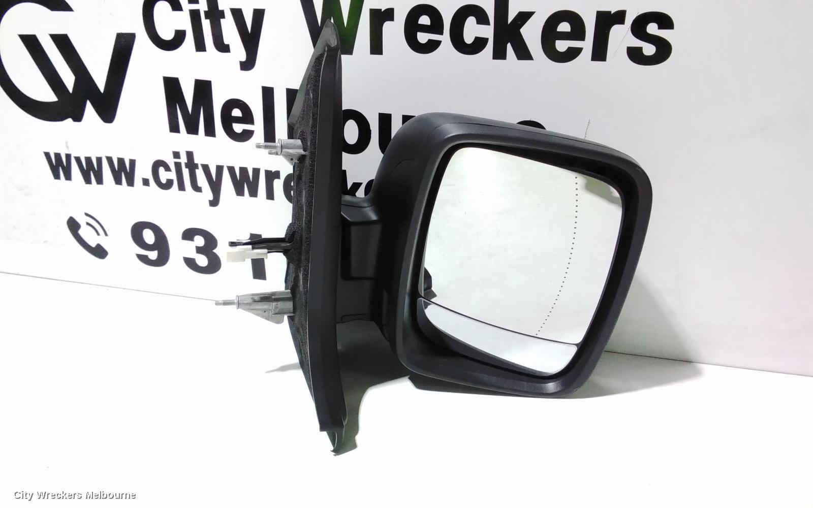 MITSUBISHI EXPRESS RIGHT DOOR MIRROR, SN, BLACK TYPE, 03/2020 ONWARDS