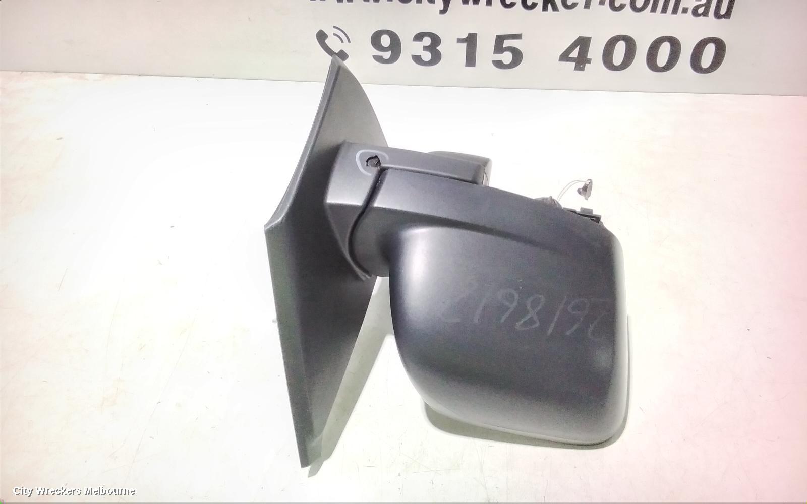 MITSUBISHI EXPRESS RIGHT DOOR MIRROR, SN, BLACK TYPE, 03/2020 ONWARDS
