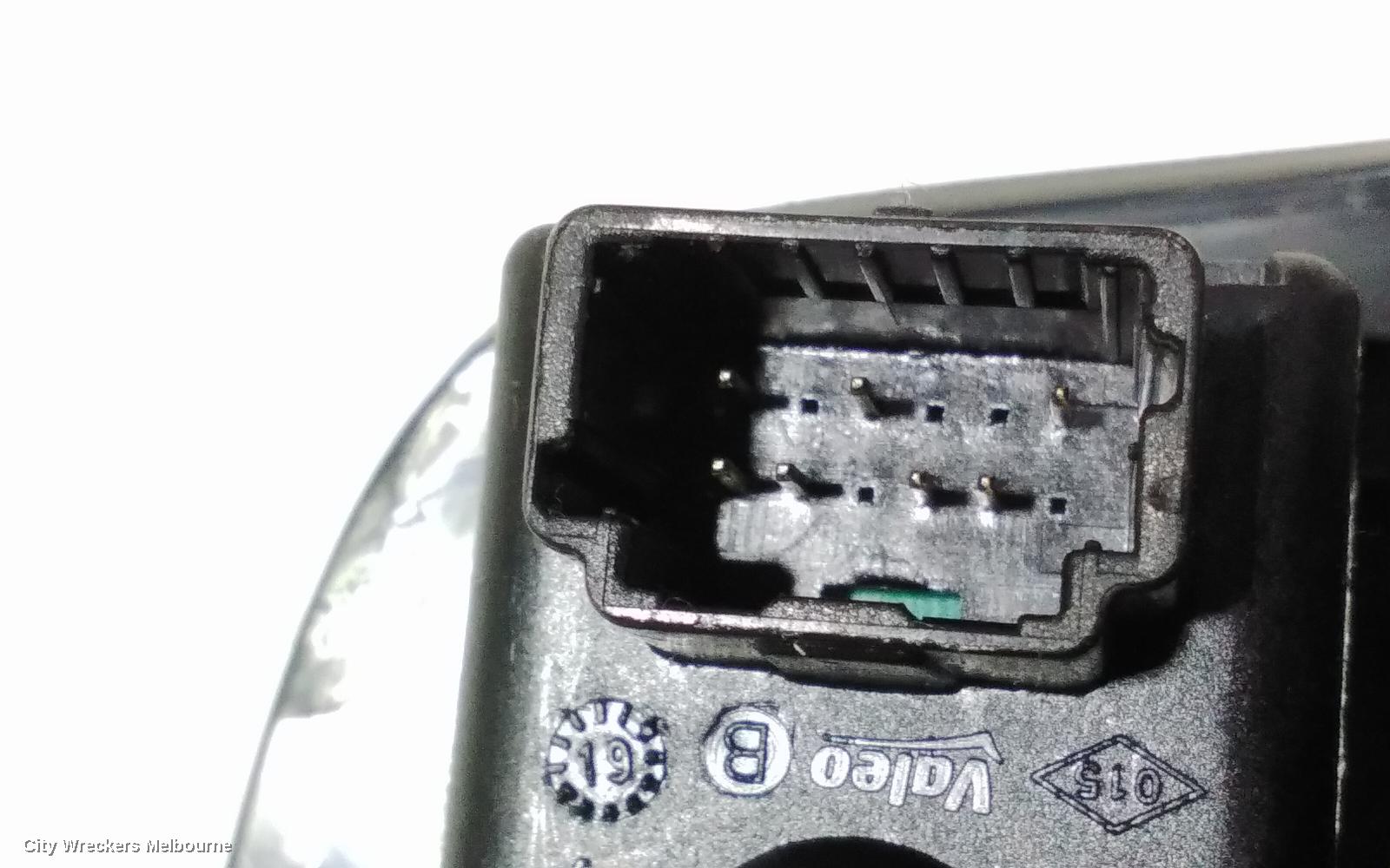 MITSUBISHI EXPRESS PWR DR WIND SWITCH, SN, RH FRONT (MASTER SWITCH), 03/2020 - 12/2022