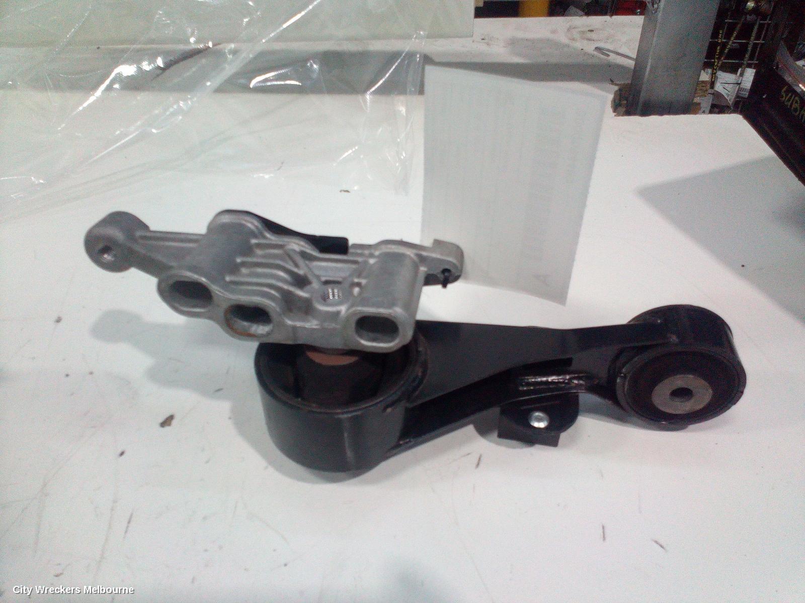 TOYOTA CAMRY MOUNT, XV50, 05/2015 - 10/2017