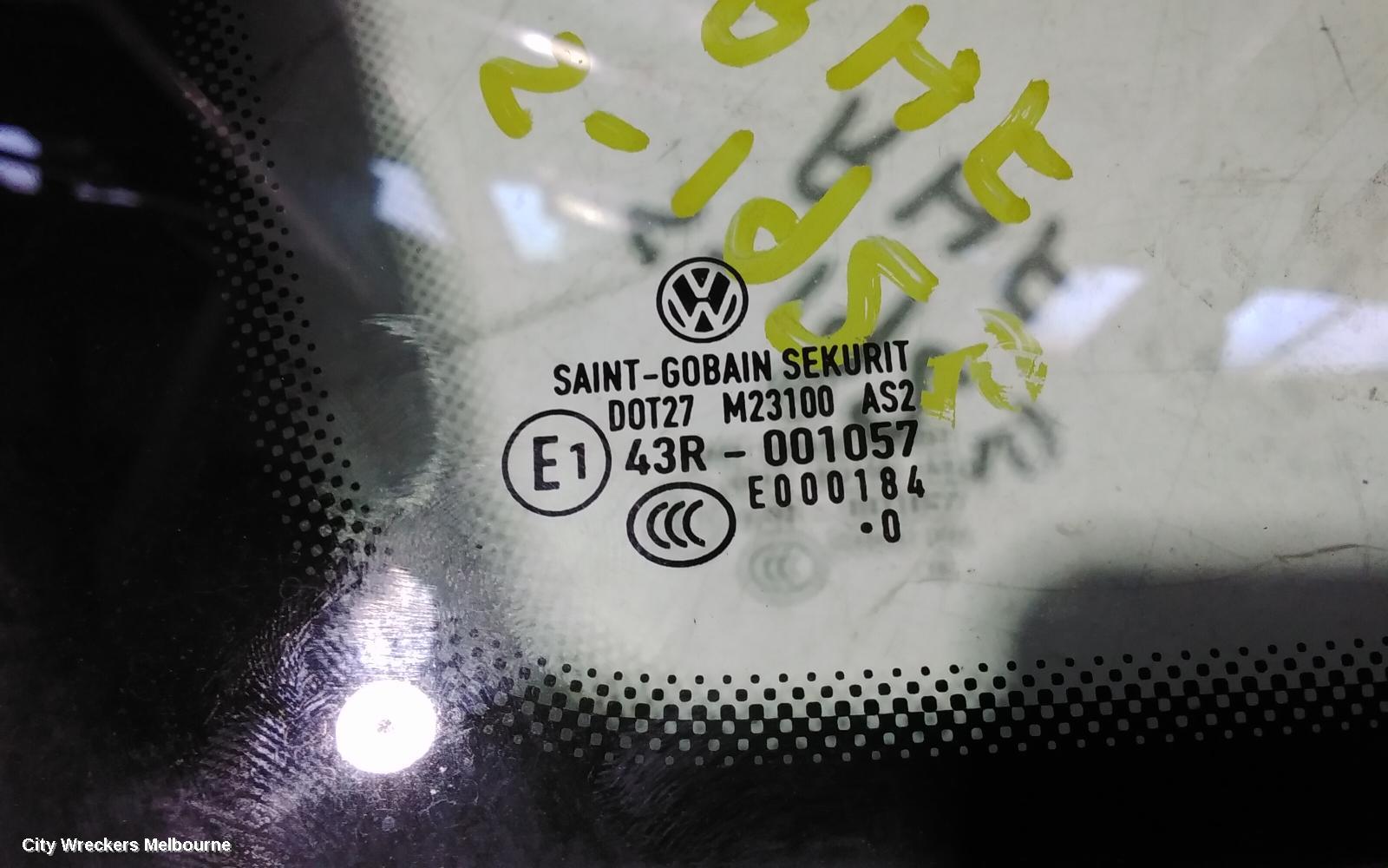 VOLKSWAGEN CADDY RIGHT FRONT 1/4 DOOR GLASS, 2K, IN BODY, 12/2004 - 06/2015