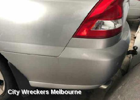 HOLDEN COMMODORE RIGHT HEADLAMP, VZ, ADVENTRA/BERLINA, PROJECTOR TYPE (CHROME), 08/2004 - 09/2007