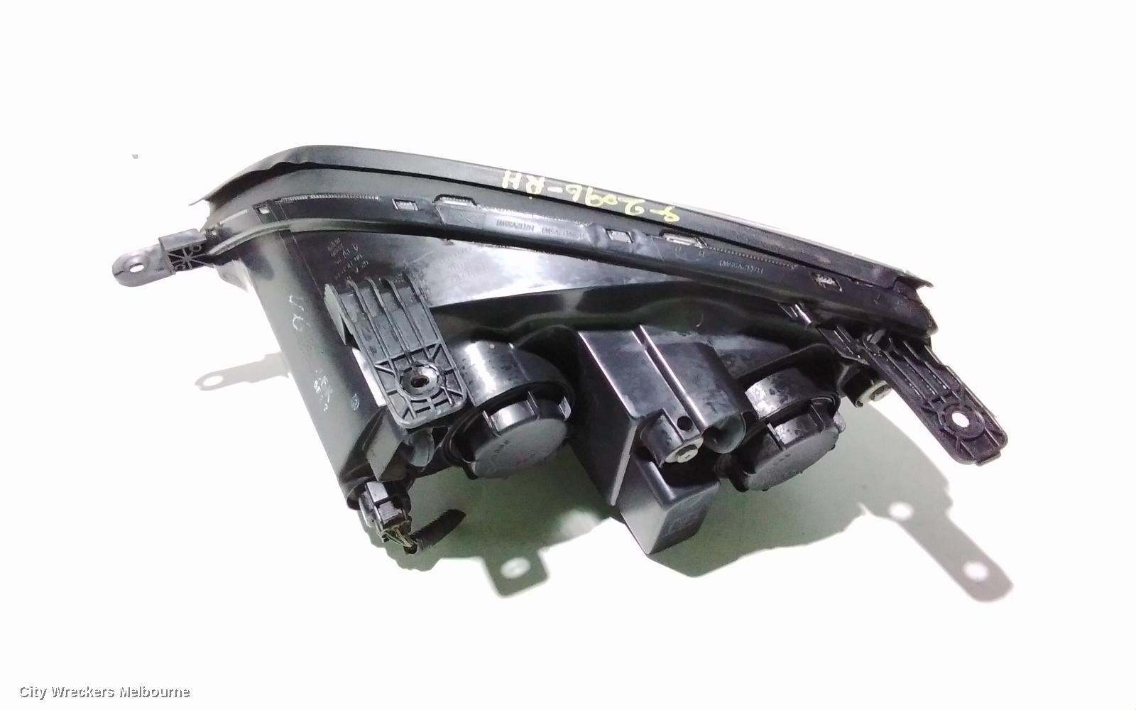 HOLDEN CAPTIVA RIGHT HEADLAMP, CG, MAXX/CAPTIVA 5 (4TH VIN = D), 07/2008 - 09/2015