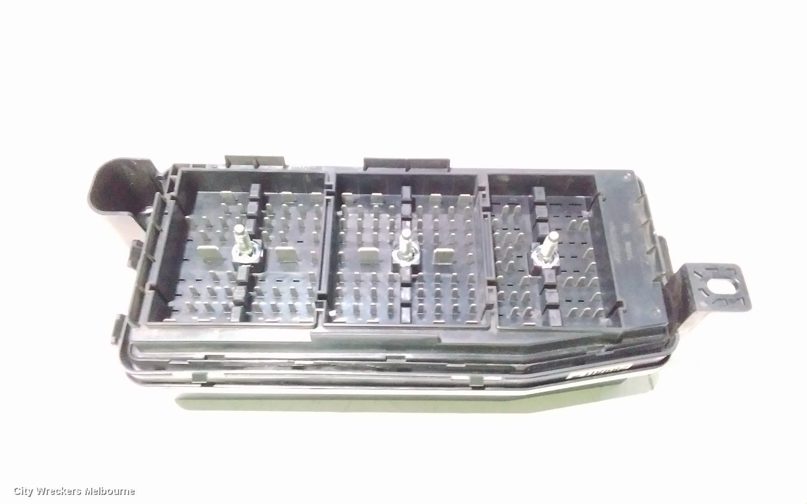 HOLDEN CAPTIVA FUSE BOX, ENGINE BAY, PETROL, CG, 01/2011 - 06/2018