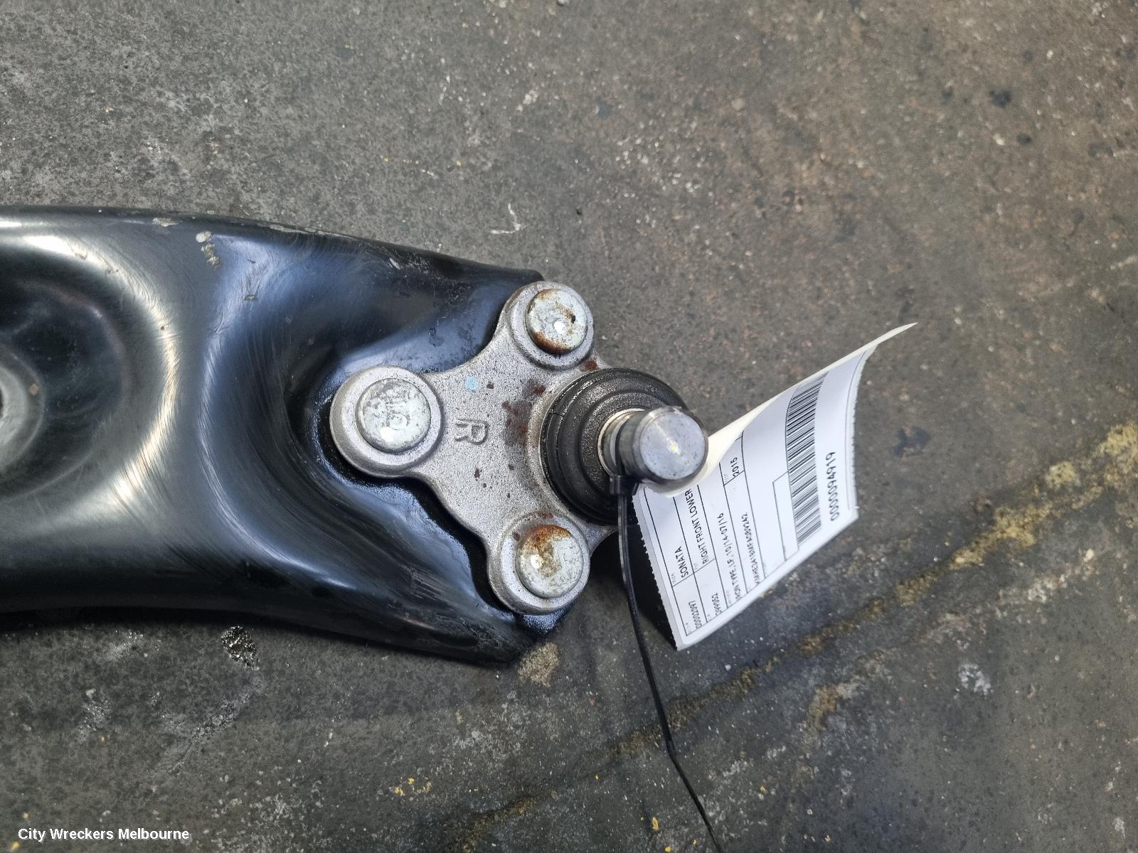 HYUNDAI SONATA RIGHT FRONT LOWER CONTROL ARM, IRON TYPE, LF, 10/2014 - 07/2016