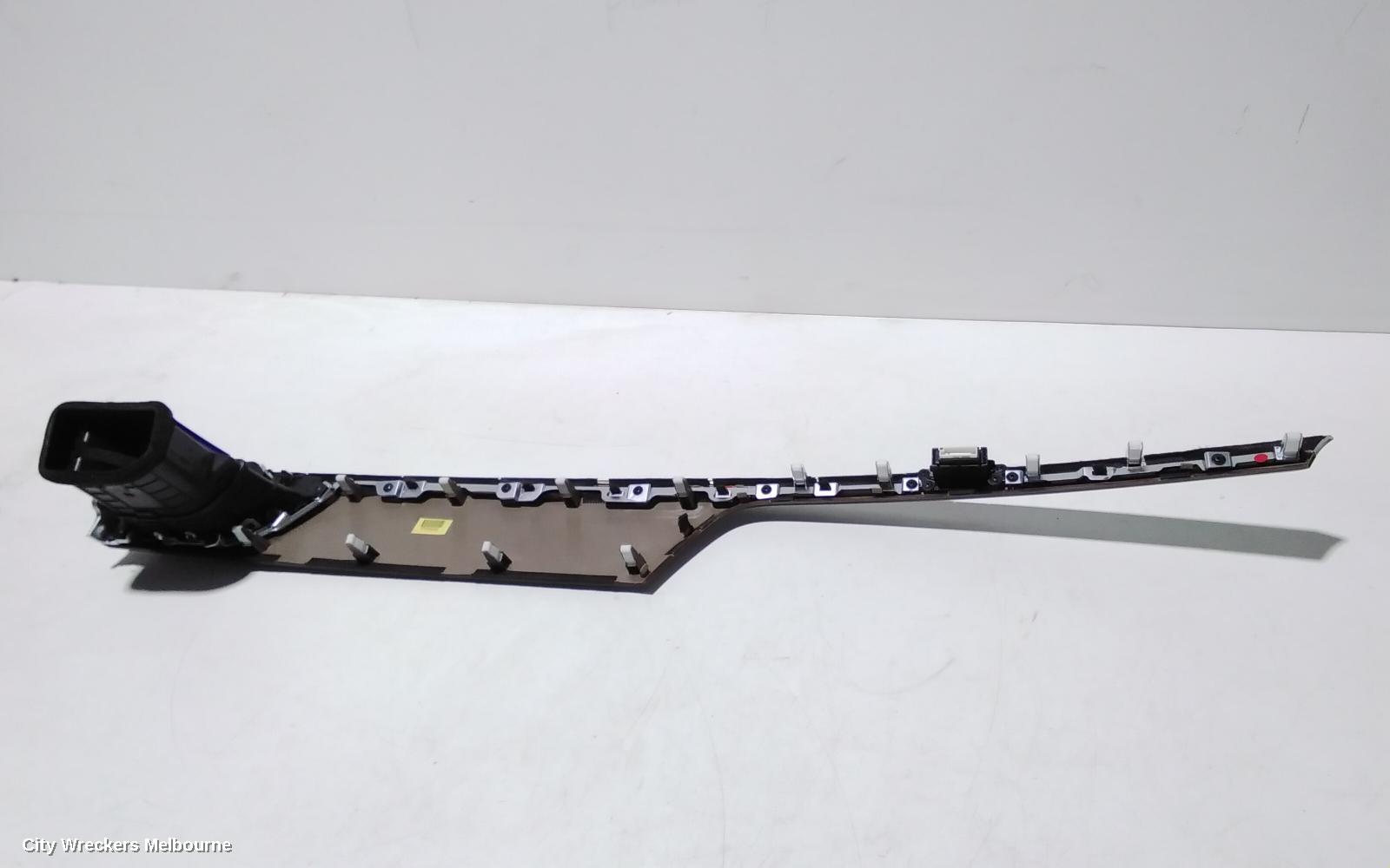 HYUNDAI GENESIS, DH, 11/2014 - 01/2018, LH AIRVENT WITH TRIM: 94923