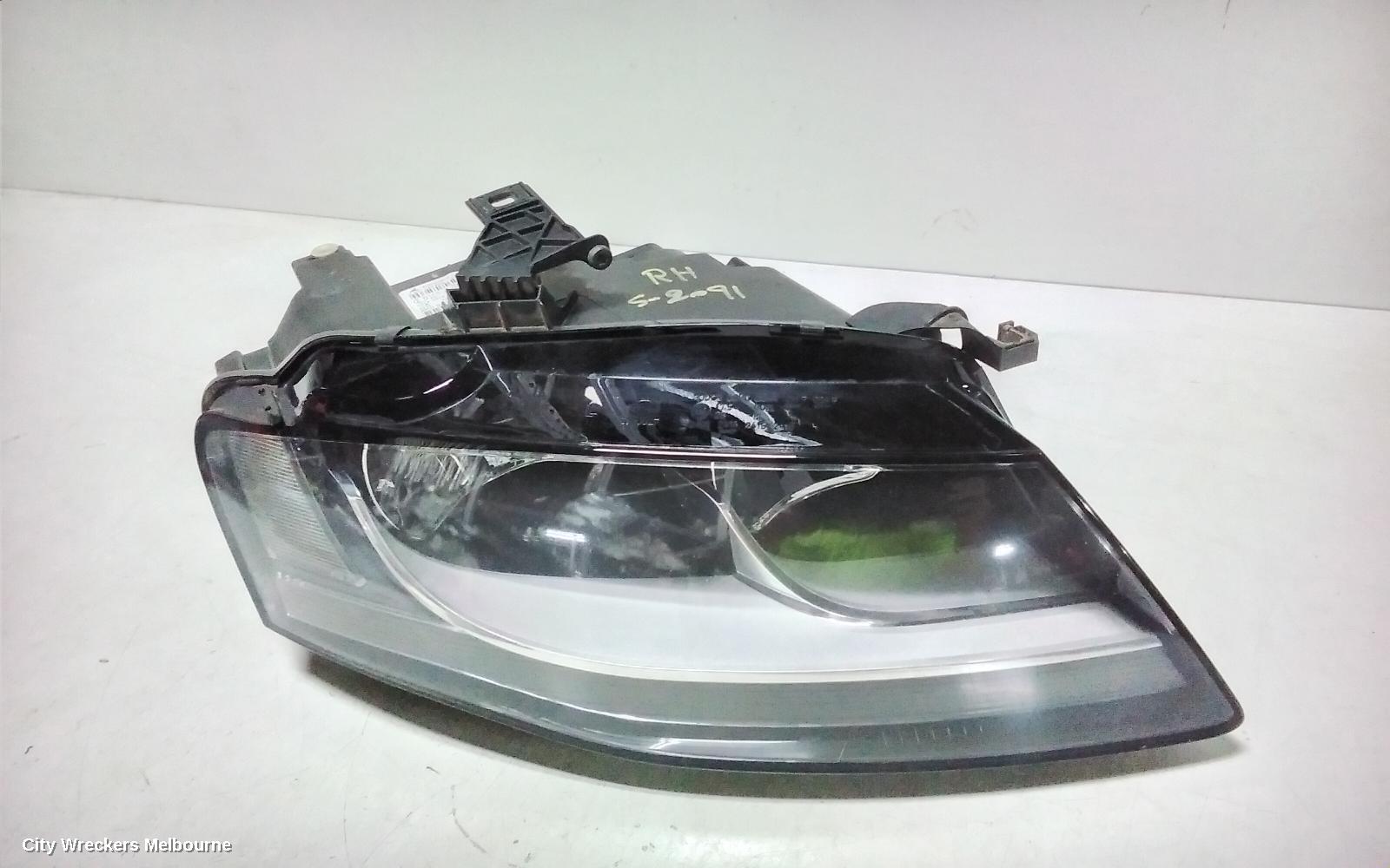 AUDI A4 RIGHT HEADLAMP, B8 8K, HALOGEN TYPE, 02/2008 - 06/2012