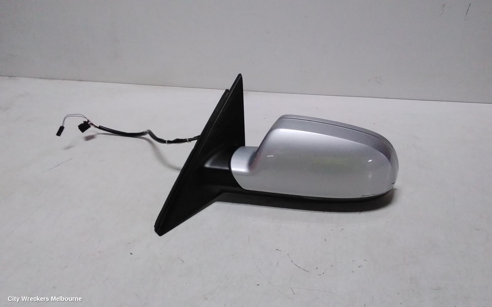 AUDI A4 LEFT DOOR MIRROR, B8 8K, A4, MANUAL FOLD, NO LANE CHANGE ASSIST TYPE, 1 PLUG (6 WIRE), 02/2008 - 05/2009