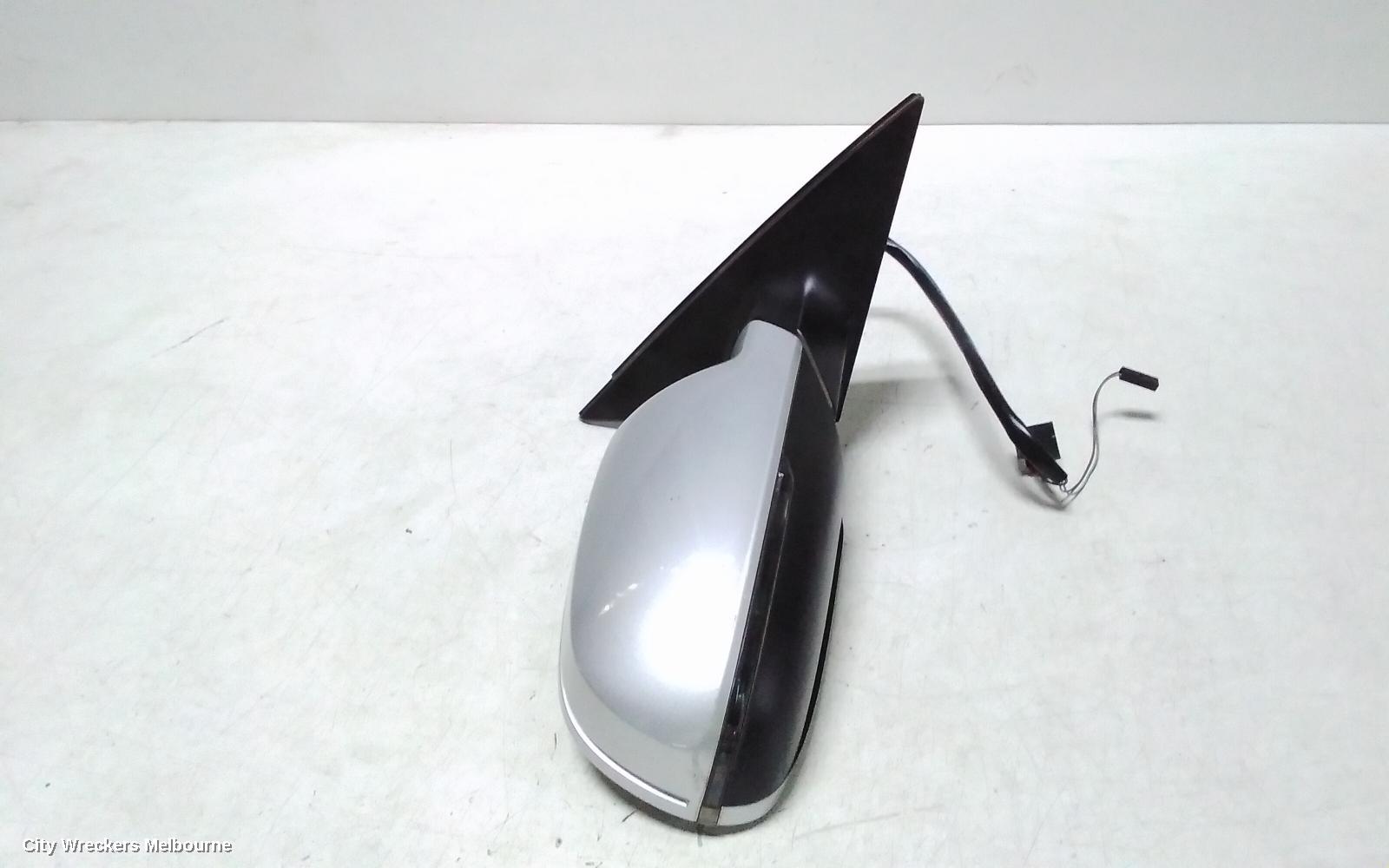 AUDI A4 RIGHT DOOR MIRROR, B8 8K, A4, MANUAL FOLD, NO LANE CHANGE ASSIST TYPE, 1 PLUG (6 WIRE), 02/2008 - 05/2009