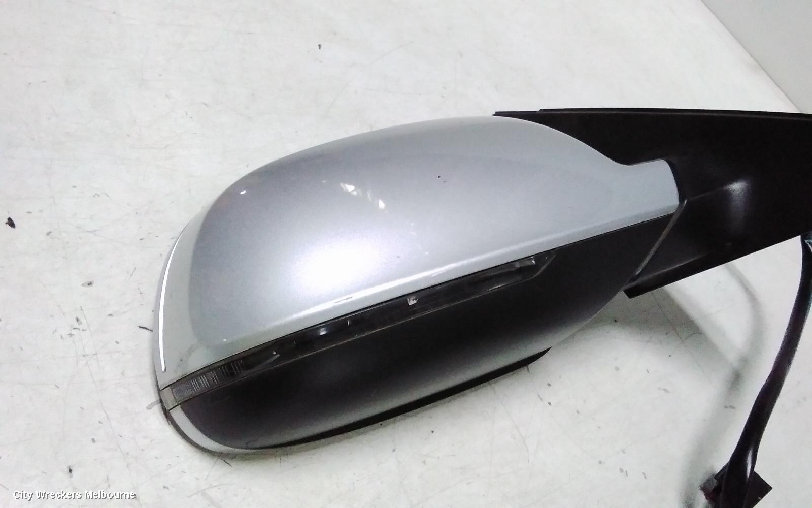 AUDI A4 RIGHT DOOR MIRROR, B8 8K, A4, MANUAL FOLD, NO LANE CHANGE ASSIST TYPE, 1 PLUG (6 WIRE), 02/2008 - 05/2009