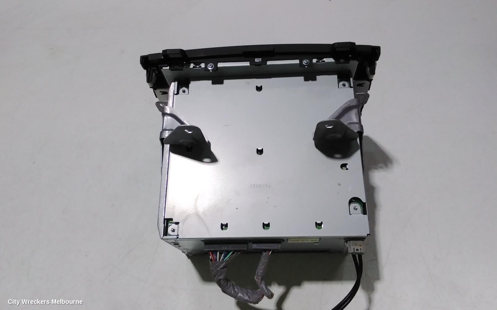 HONDA CRV RADIO/CD/DVD/SAT/TV, CD STACKER - 6 DISC IN DASH, RE, 03/2007 - 10/2012